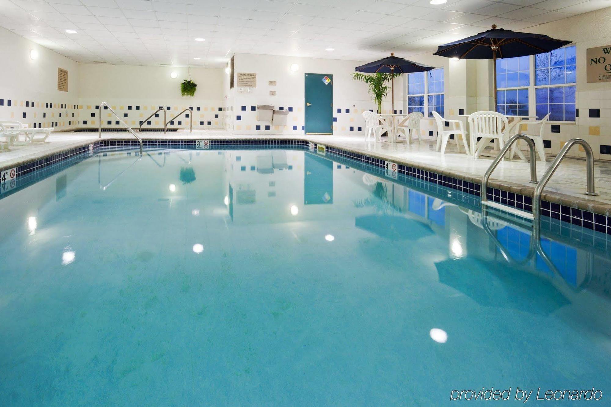 Country Inn & Suites By Radisson, Coralville, Ia Zewnętrze zdjęcie